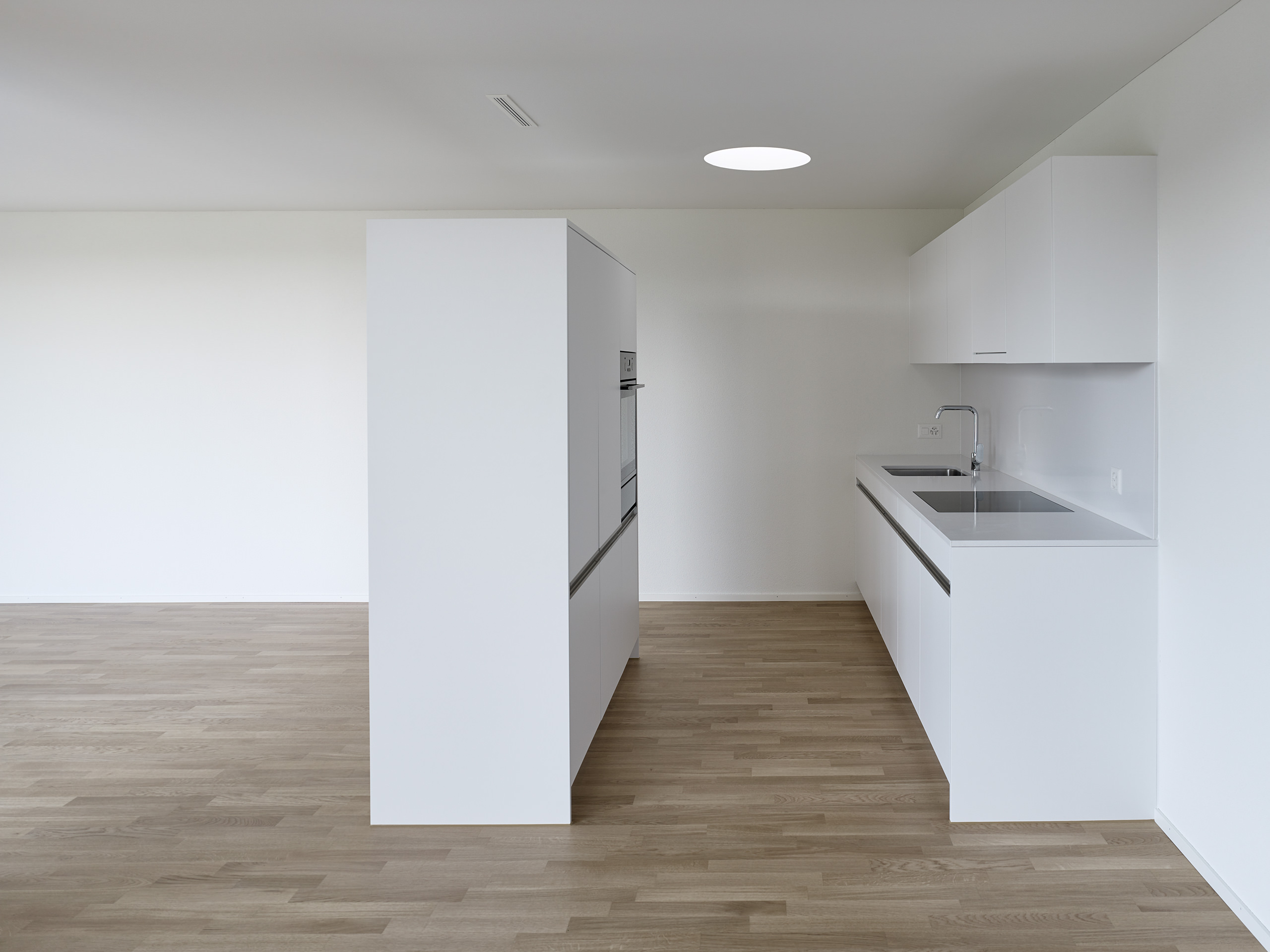 E18686 Alpa 080307 SCREEN